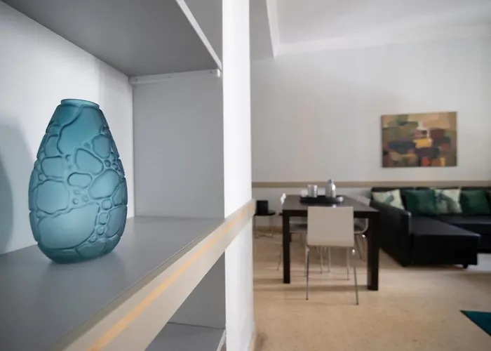Dimora Storica Palazzo Marescalchi Belli Apartment Rome