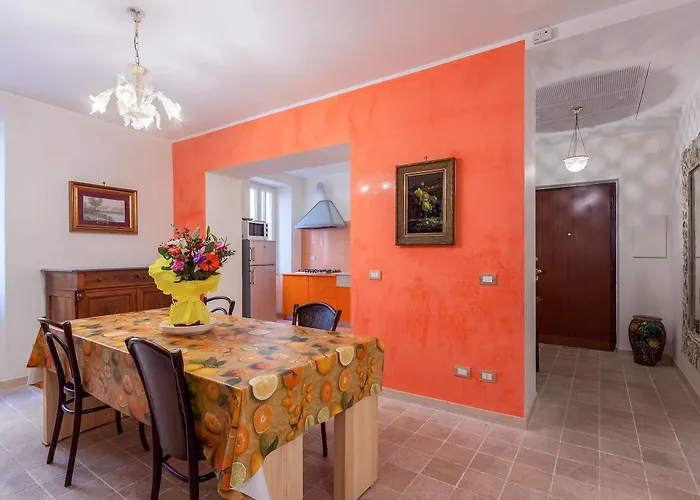 Dimora Storica Palazzo Marescalchi Belli Apartment Rome