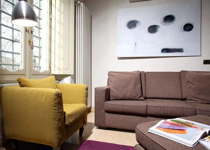 Apartment Dimora Storica Palazzo Marescalchi Belli Rome